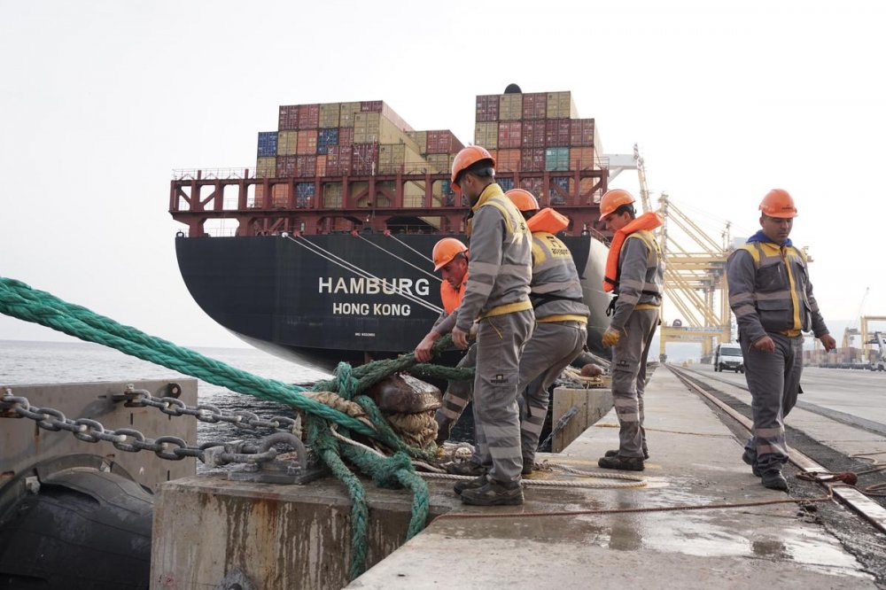 KILAVUZLAR ASYAPORT LIMANINA HIZ KAZANDIRDI